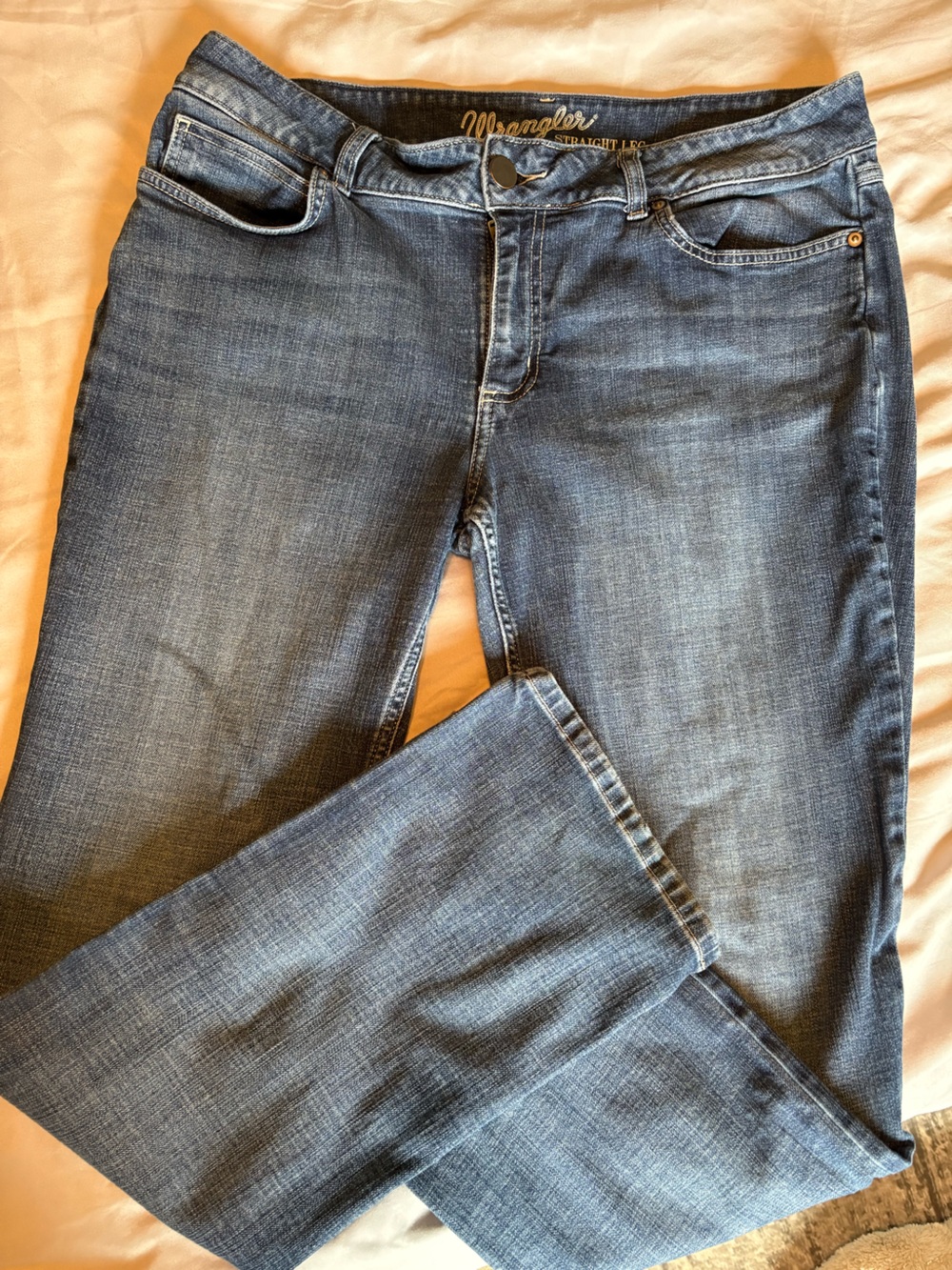 Wrangler Women's Straight Leg Jeans in Medium Blue